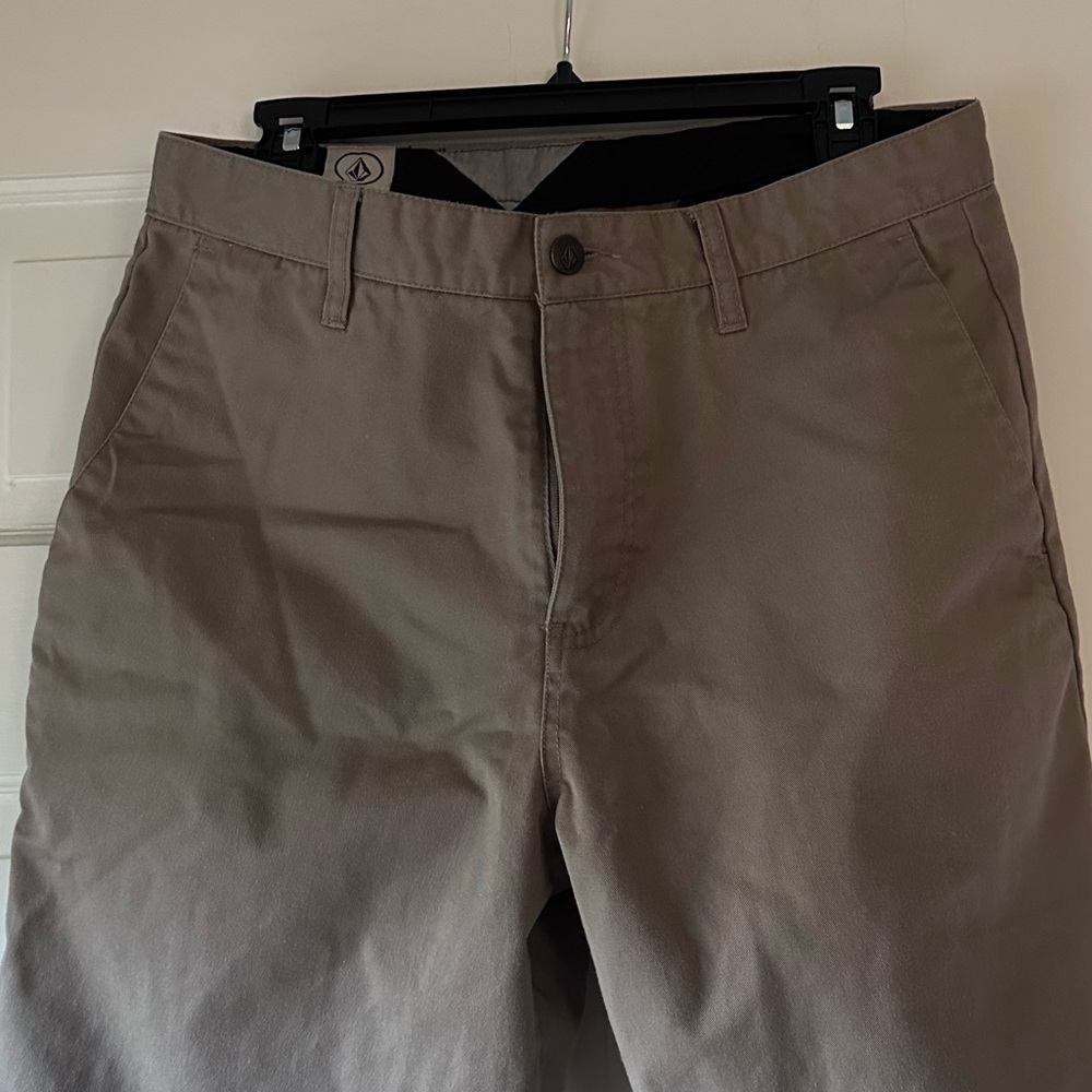 Volcom Men's Brown Flat Front Shorts